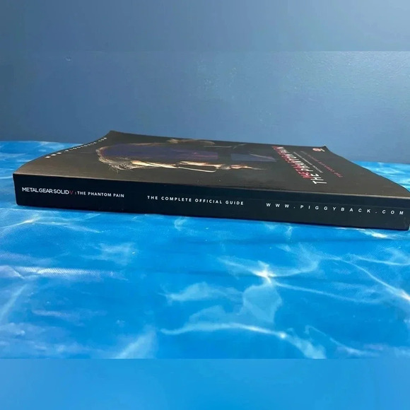 Metal Gear Solid V The Phantom  Pain - Game Guide w/ Map Poster - Picture 5 of 16